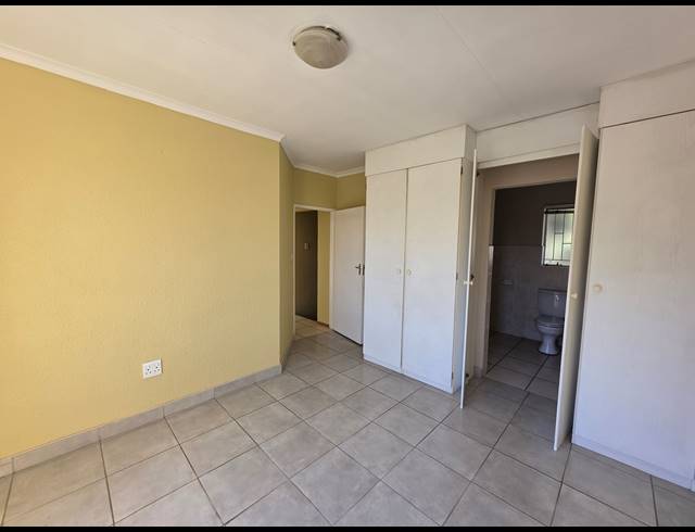3 BEDROOM TOWNHOUSE FOR SALE IN KOSMOSDAL